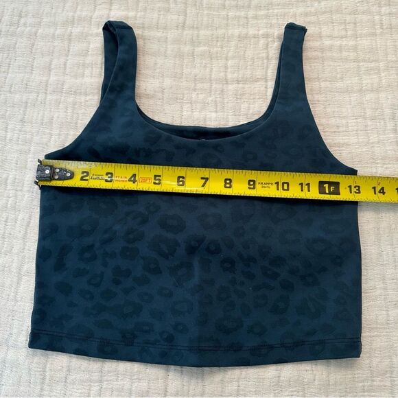 BEYOND YOGA Size Small Cropped Tank Top Blue/teal Animal Print Leopard - Picture 6 of 7